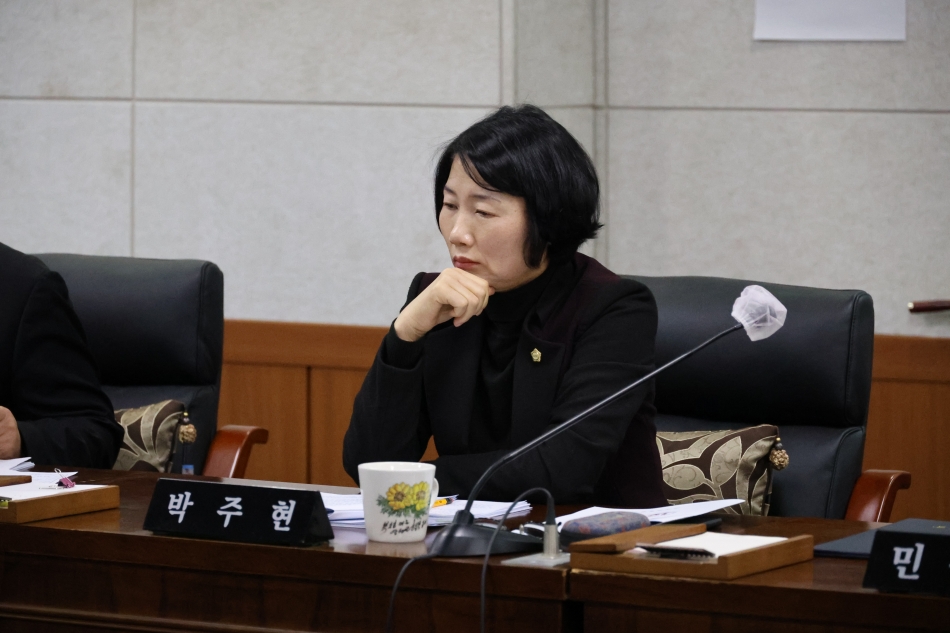 제359회 동해시의회 임시회 제2차 본회의_11