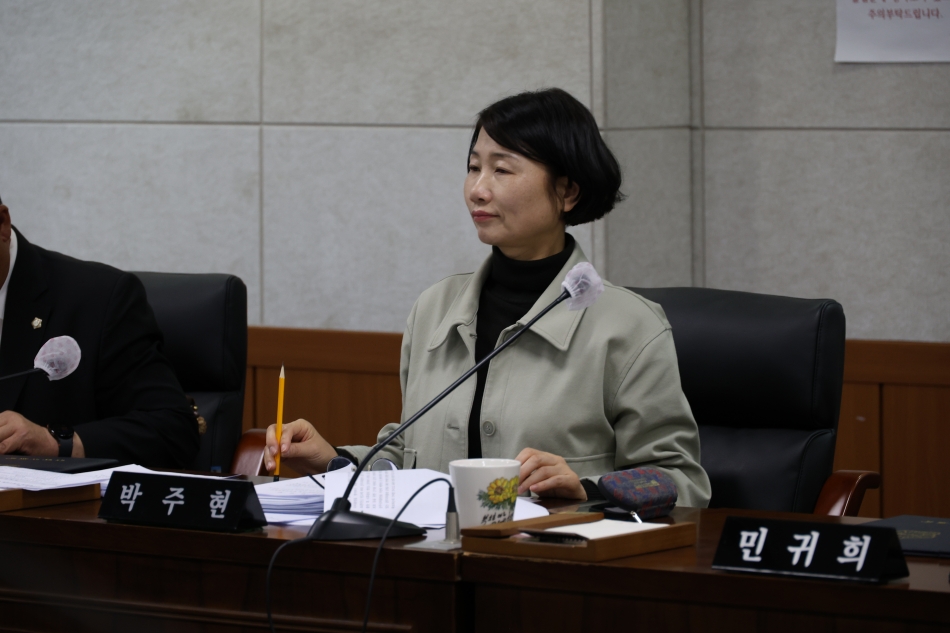 제360회 동해시의회 임시회 제1차 본회의_10