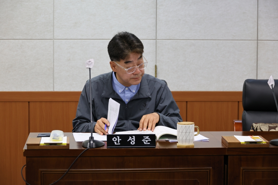 제361회 동해시의회 임시회 제1차 본회의_8