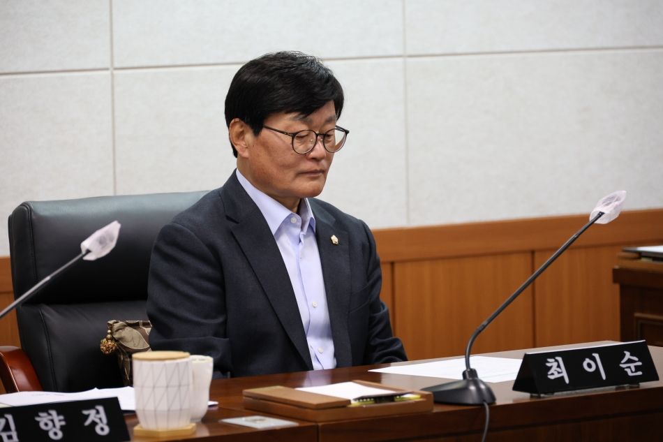 제361회 동해시의회 임시회 제1차 본회의_9