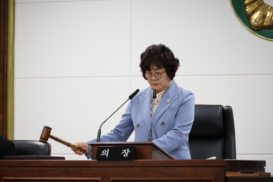 제361회 동해시의회 임시회 제1차 본회의_10